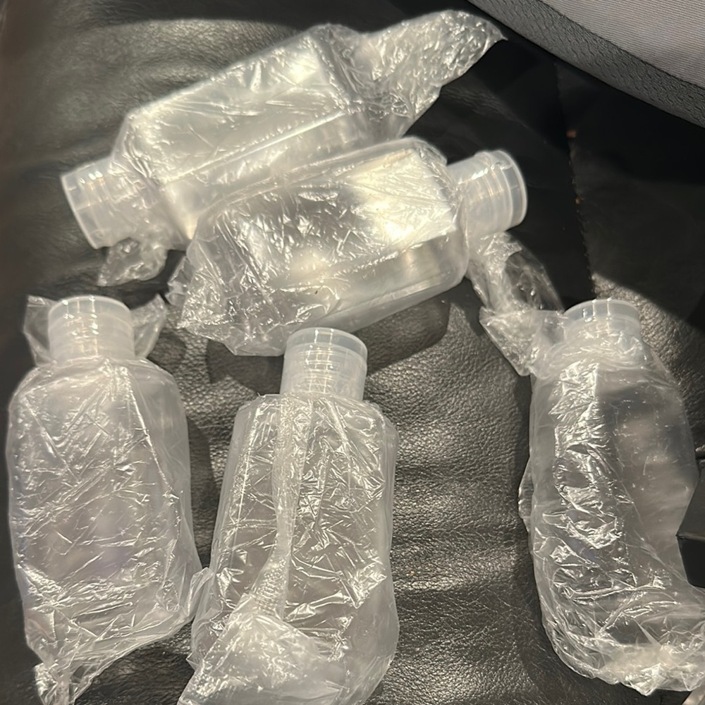 5 Clear Travel-Size Bottles for Makeup Essentials
